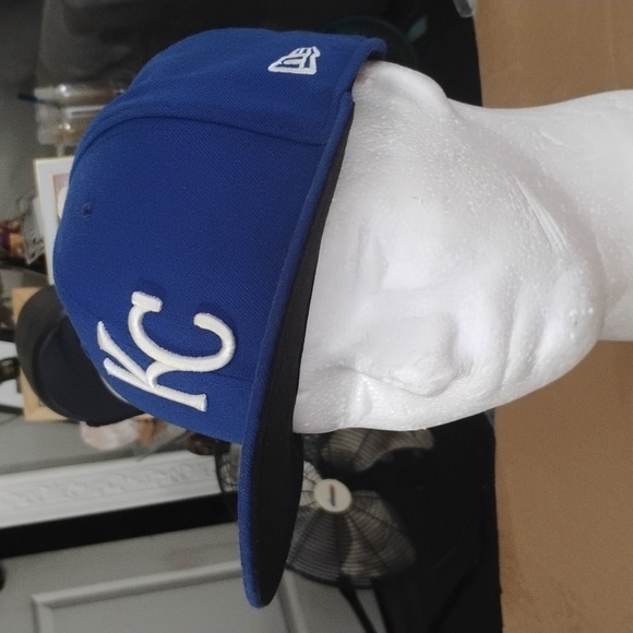 KC Hat - Picture 1 of 9